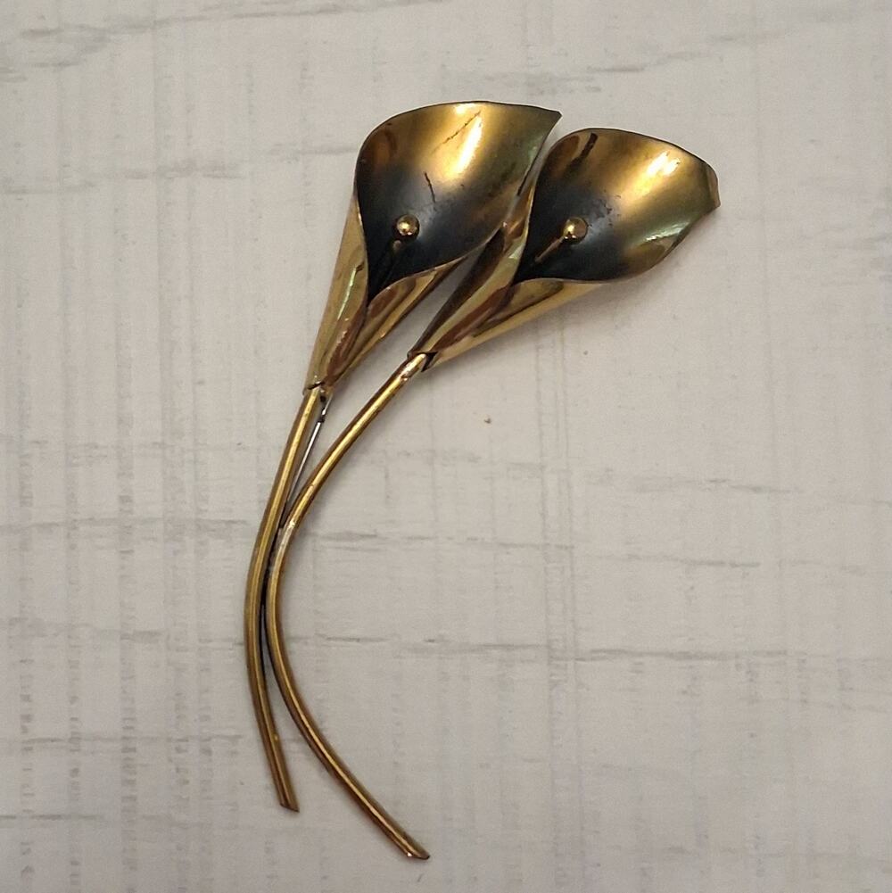 Vintage Double Calla Lily Flower Brooch Pin Gold Tone Retro Floral